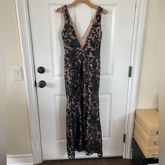 Lovers and Friends unforgettable gowns - Picture 4 of 7